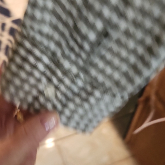 Lucky Brand Gray & White Gingham Button-Down Shirt - Picture 6 of 7